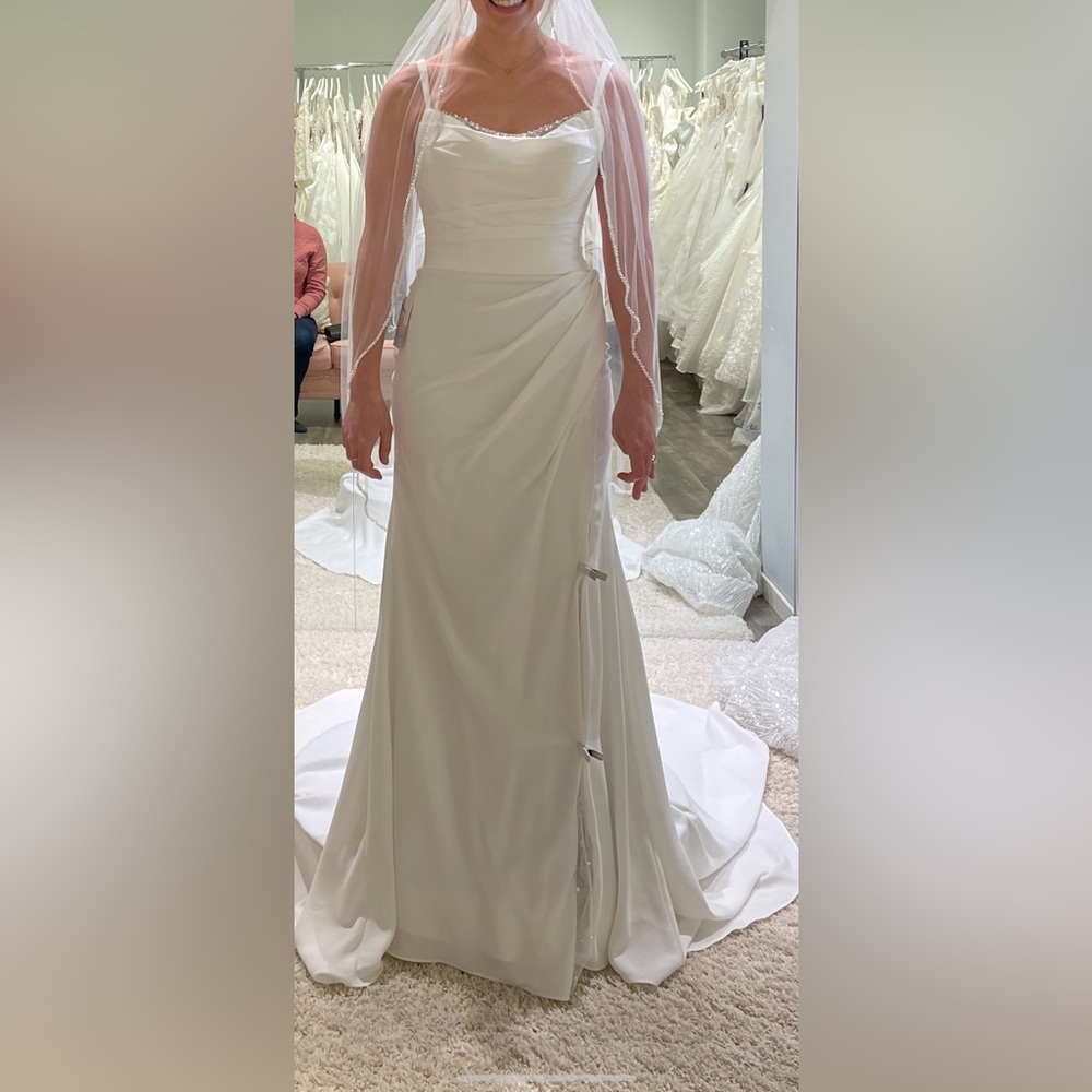 BRAND NEW Size 8 Sheath Wedding Dress